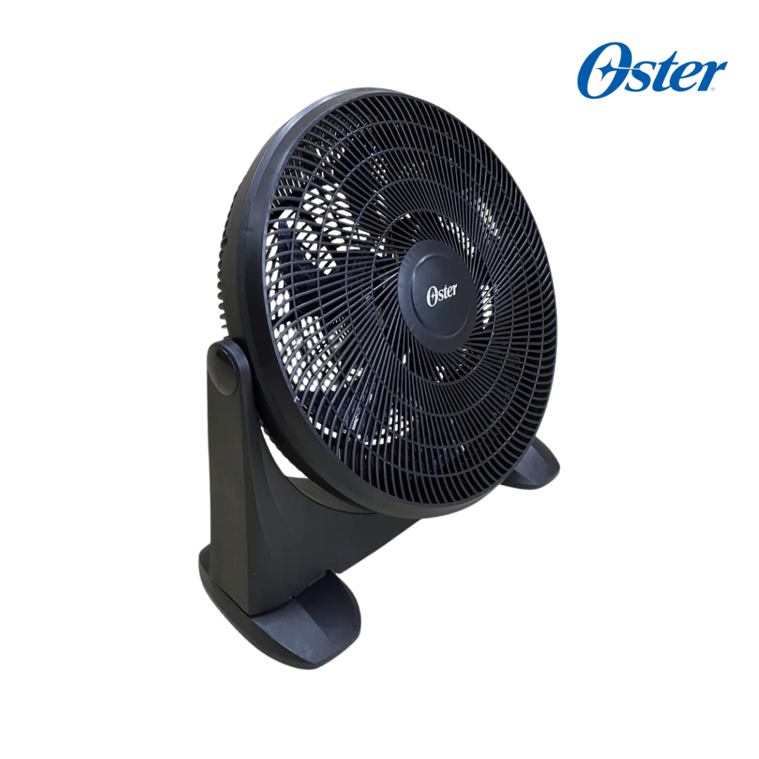 Ventilador de piso de 20 pulgadas OSTER 120W, diseño eficiente para circulación de aire en espacios residenciales y comerciales.