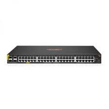 Switch Aruba 6100 48 puertos PoE frente negro con puertos RJ-45 y SFP+