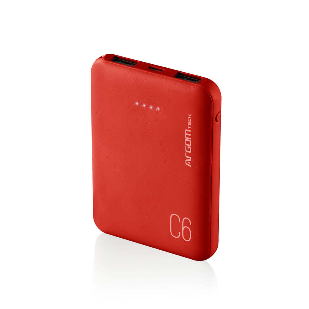 Banco de energía 6000mAh compacto de ArgomTech en color rojo, ultra ligero y delgado, ideal para viajes.