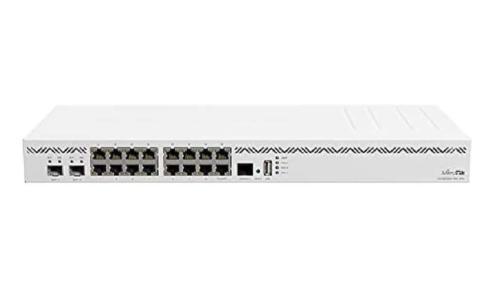 Cloud Core Router 2004-16G-2S+PC, con enfriamiento pasivo - vista frontal con 16 puertos RJ45 y 2 puertos SFP+