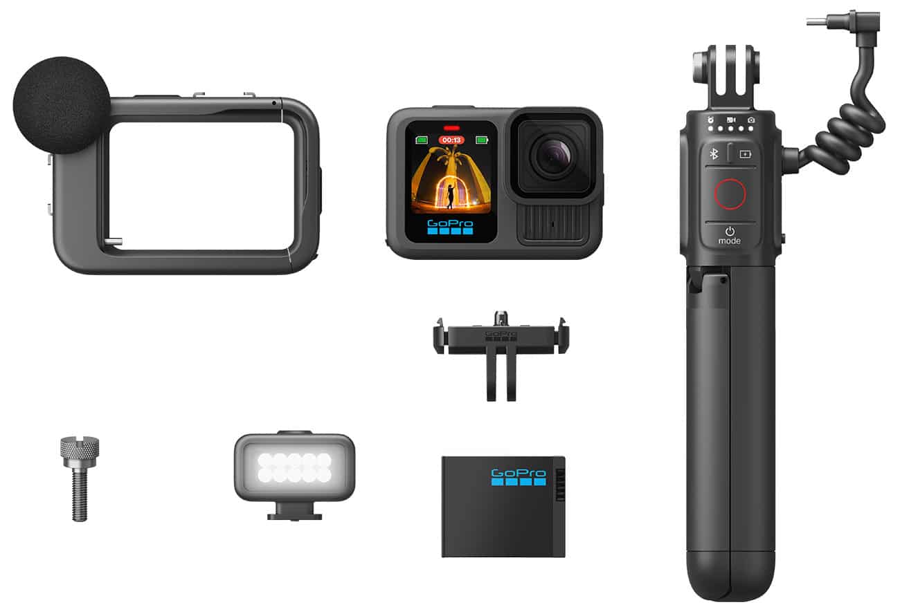 Go Pro Camara Hero 13 Black Creator Editi action camera kit with frame, mic, light, battery and grip
