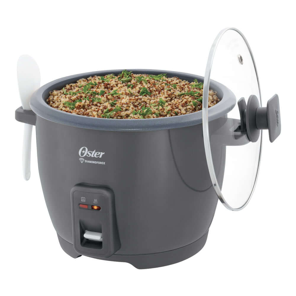 Arrocera OSTER 10T gris, ideal para preparar arroz delicioso para familias o invitados.
