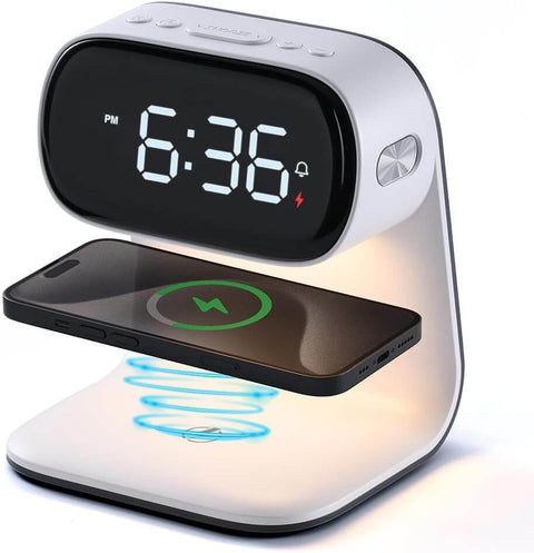 Reloj despertador con carga inalámbrica, pantalla digital y luz nocturna, diseño moderno y funcional.