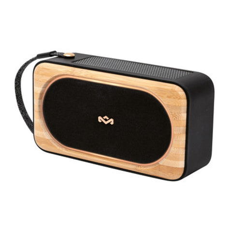 Parlante solar portátil bluetooth Roots Solar Speaker JA023SB con diseño elegante en negro y panel solar integrado para exteriores.
