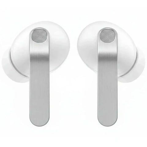 Imagen de audífonos Samsung Buds 4 Pro con diseño elegante y acabado en metal.