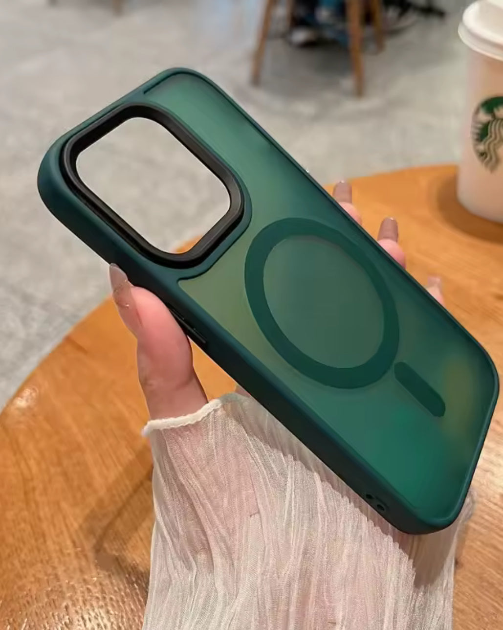 Estuche Iphone Magsafe Ahumado verde de Alta Calidad, funda ahumada verde compatible MagSafe y resistente a golpes