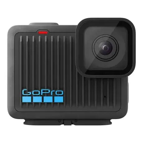 Cámara GoPro Hero 4K con lente y diseño resistente al agua y sumergible.