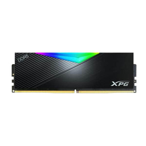 Memoria RAM DDR5 16GB 5200MHz XPG con diseño moderno y luces RGB.