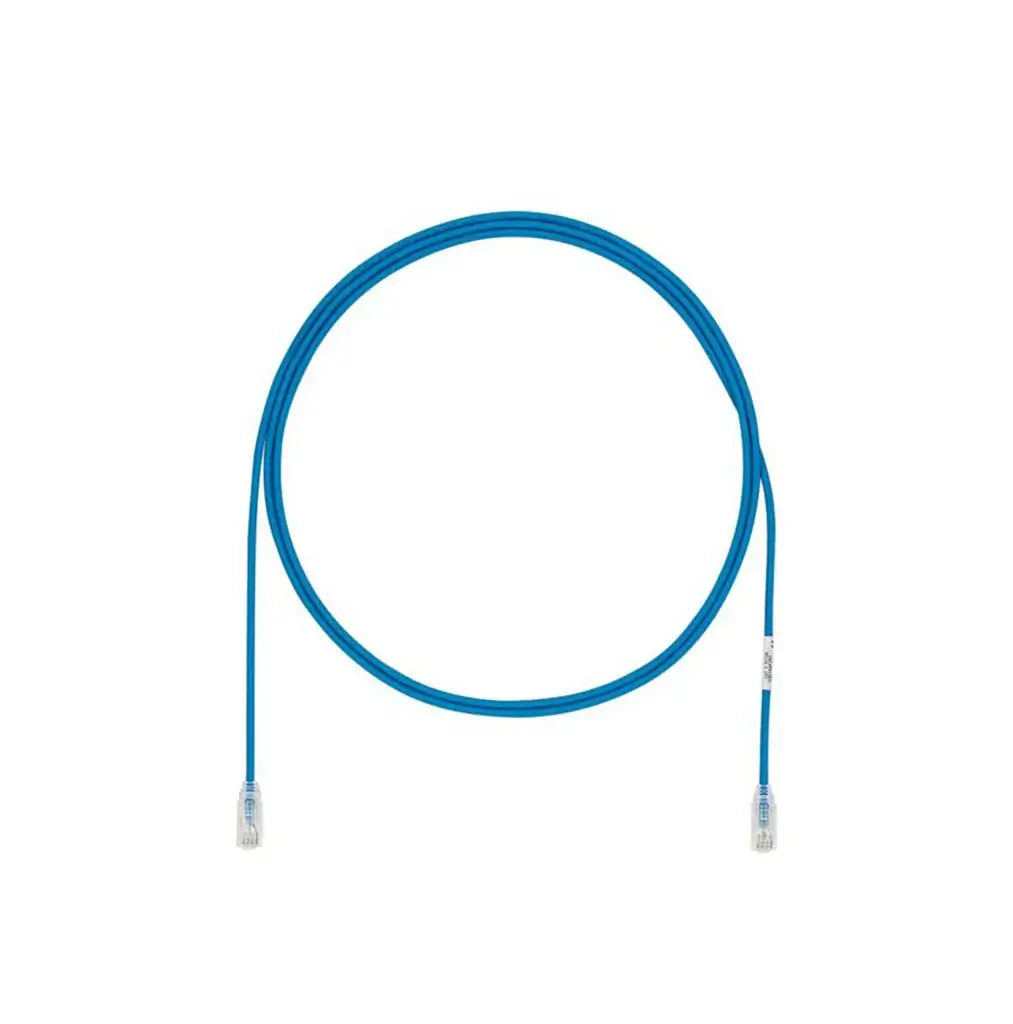 Cable patch cord Panduit Cat6A azul de 5 pies y 28 AWG para conexiones de red.