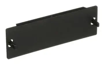 Panel adaptador fibra negro, utilizado para reservar espacio en instalaciones de fibra óptica.