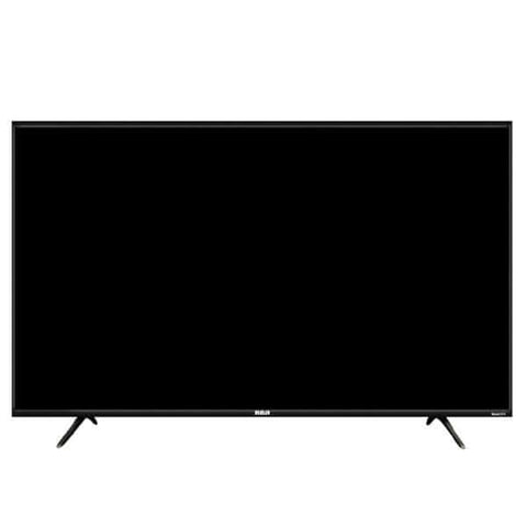 Pantalla RCA Roku 58 pulgadas 4K frente a fondo negro, ideal para entretenimiento en casa.