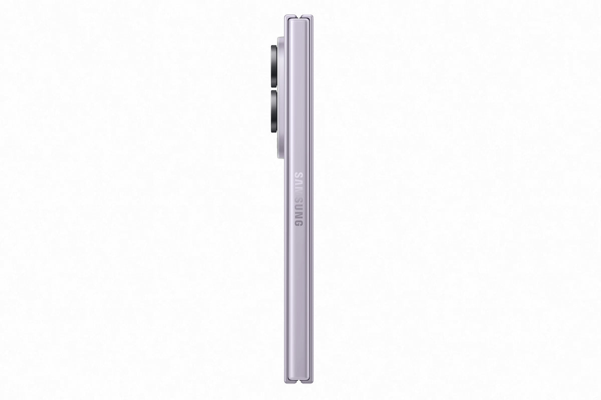 Lateral view of Celular Samsung Galaxy Z Fold8 5G 12GB RAM showcasing its sleek foldable design.