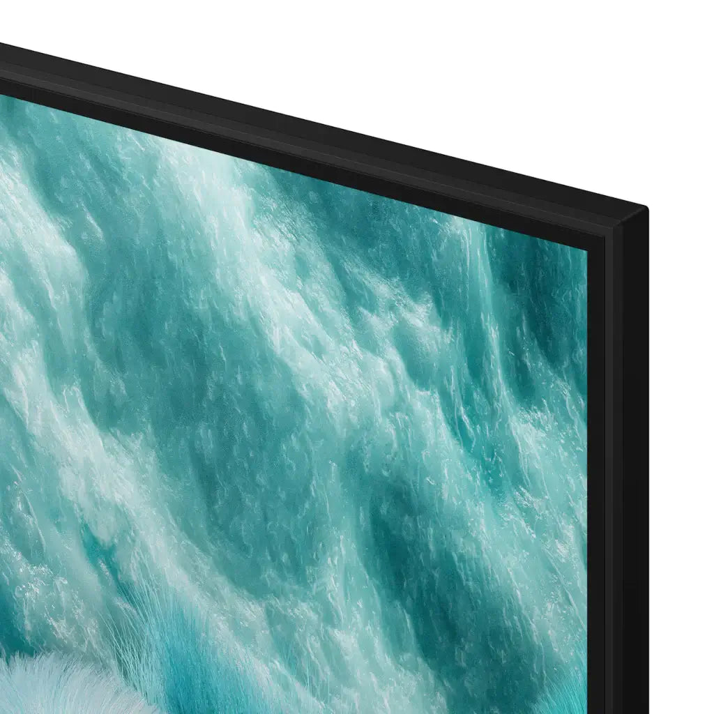 Pantalla Samsung QLED 55 4K vista lateral con tonos azul y blanco en la imagen.