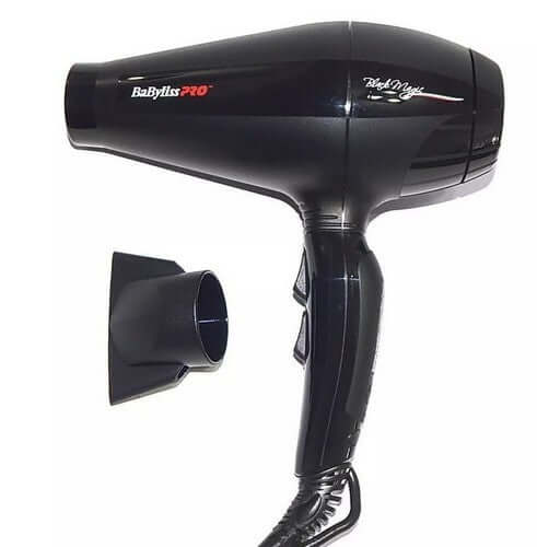 Secadora BlackMagic 2000W, herramienta esencial para el cuidado del cabello, motor potente y rendimiento excepcional.