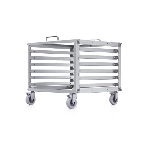 Rack móvil 6U con patchpanel Gigabit, diseño robusto y práctico, ideal para almacenamiento y fácil movilidad.
